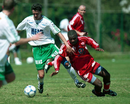 Assyriska - HamKam. Assyriskas Samuel Ayorinde