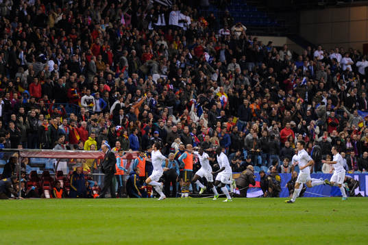 France celebrates the 1-1 in the 90th minute in the Vicente