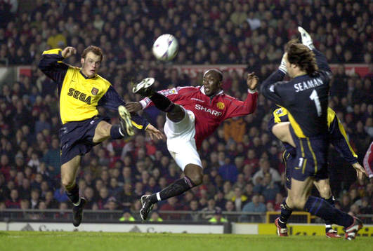 Fr.v Fredrik Ljungberg, Arsenal, Dwight Yorke, Manchester