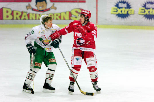 Niklas Karmhag, Rögle, och Henrik Zetterberg, Timrå