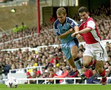 Thomas Gustafsson, Coventry och Marc Overmars, Arsenal