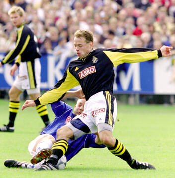 AIK:s Andreas Alm mot Halmstads Peter Lennartsson