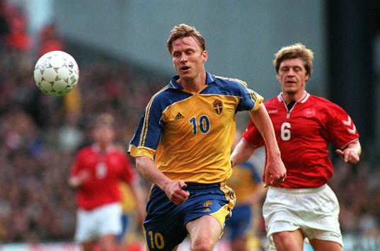 Kennet Andersson, Sverige springer ifrån Thomas Helveg,