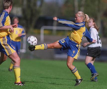 Maria Wanstadius i landskampen mot Estland på Vångavallen