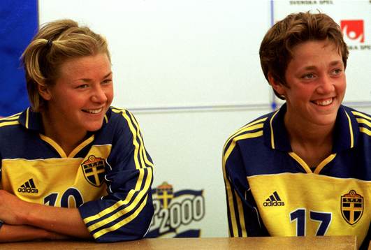 Tina Nordlund och Therese Sjögran., Sverige