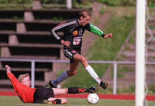 Hässleholms engelsman - 202 cm långe - Peter Crouch