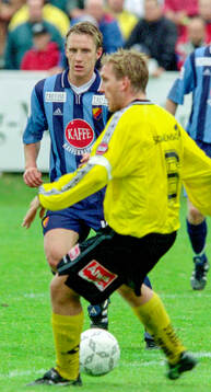 Djurgårdens Andreas Johansson mot Mjällbys Jens Hermansson