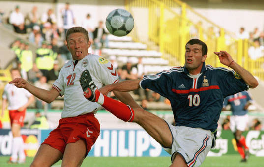Zinedine Zidane, Frankrike och Sören Colding, Danmark