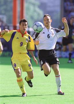 Viorel Moldovan, Rumänien och Jens Nowotny, Tyskland