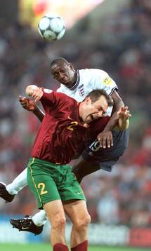 Jorge Costa, Portugal och Emile Heskey, England