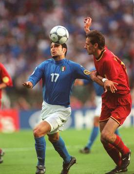 Gianluca Zambrotta, Italien och Nico Van Kerckhoven, Belgien