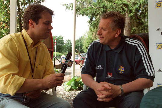 Albert Svanberg, SVT och Tommy Söderberg, förbundskapten,