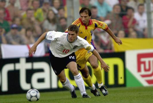 AlanMichael Owen, England och Iulian Filipescu, Rumänien