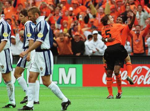 Patrick Kluivert och Boudewijn Zenden, Holland jublar