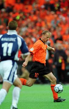 Dennis Bergkamp, Holland