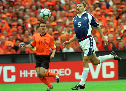 Marc Overmars, Holland och Miroslav Djukic, Jugoslavien