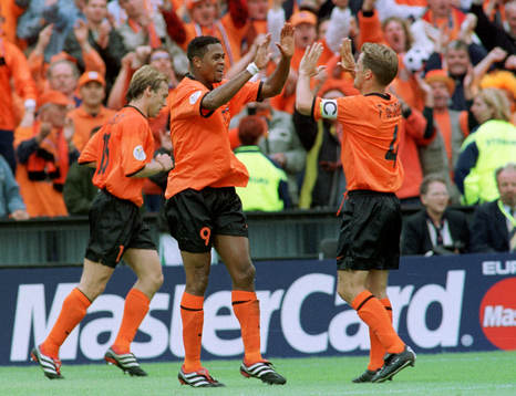 Patrick Kluivert och Frank De Boer, Holland jublar