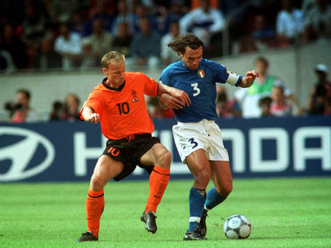 Dennis Bergkamp, Holland och Paolo Maldini, Italien