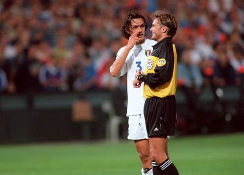 Paolo Maldini, Italien och Anders Frisk, Sverige