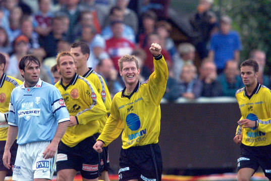 Mjällby - Malmö: Linus Isberg, Mjällby (jubel). Hans