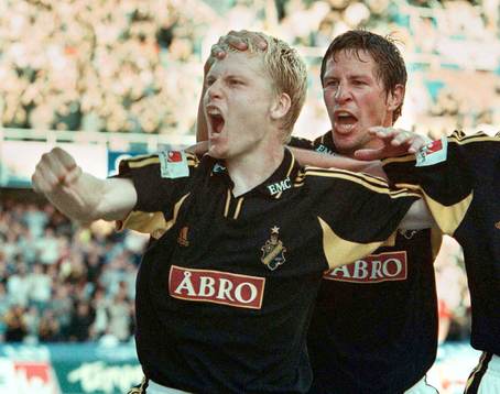 Karl Corneliusson och Thomas Lagerlöf, AIK (jubel)