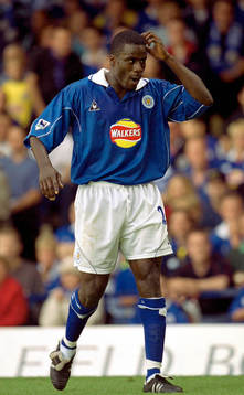 Ade Akinbiyi, Leicester
