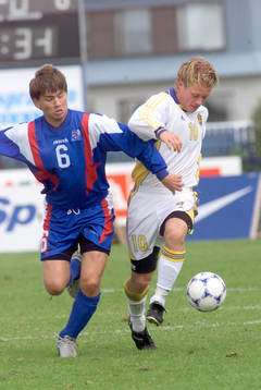 Fredrik Berglund, Sverige och Reynziz Loesson, Island