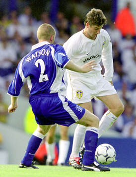Leeds Michael Bridges against Evertons Steve Watson