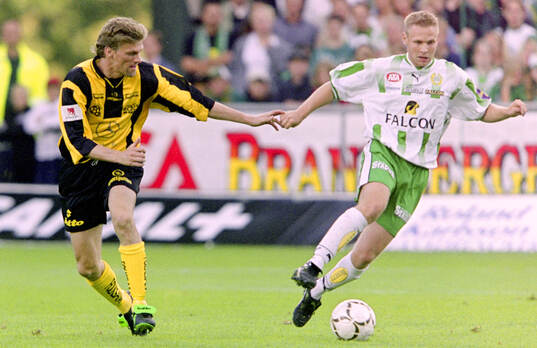 Häckens Patric Karlsson mot Hammarbys Jonas Andersson