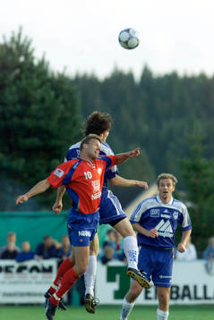 Hans Eklund, Helsingborg i en tuff duell