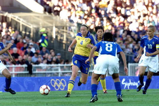 Sara Larsson, Sverige