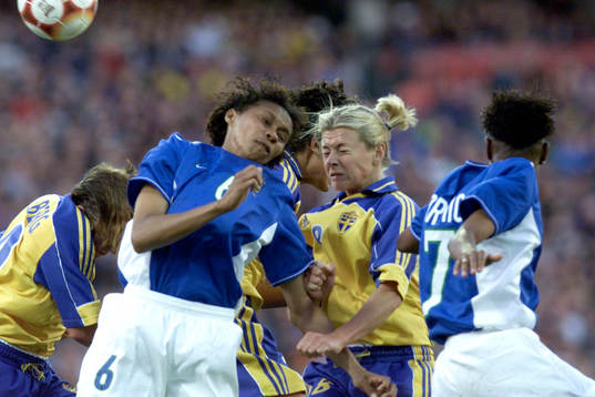 Tina Nordlund, Sverige