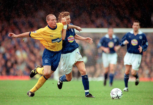 Paul Cascoigne, Everton håller undan Robbie Savage,