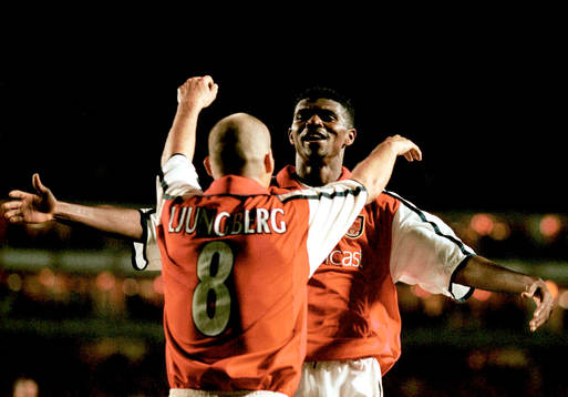Fredrik Ljungberg och Nwankwo Kanu, Arsenal jubel