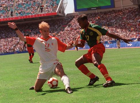 Ferron, Spanien och Serge Branco, Kamerun