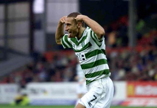 Styrkan satt inte i håret. Henrik Larsson jublar