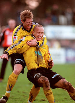 Garret Kusch och Linus Isberg, Mjällby (jubel)