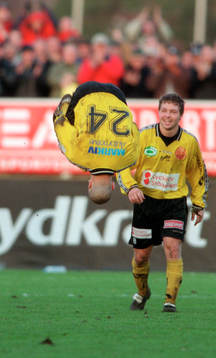 Garret Kusch och Pontus Andersson, Mjällby (jubel, volt)