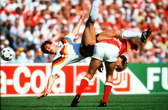 Kohler, Västtyskland och Laudrup, Danmark
