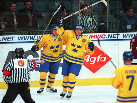 Henrik och Daniel Sedin, Sverige