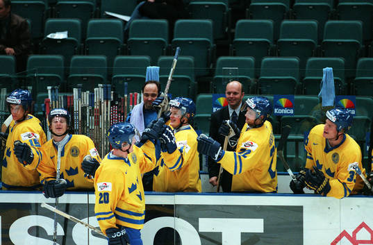 Henrik Sedin, Sverige