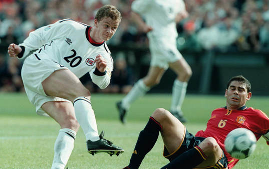 Ole Gunnar Solskjaer, Norge och Fernando Hierro, Spanien