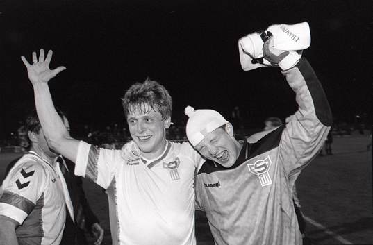 Matchvinnarna i Färöarna, målskytten Torkil Nielsen och