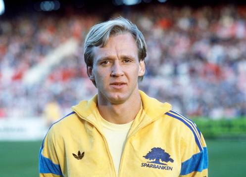 Fotboll, Dan Corneliusson, Sverige