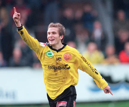 Johan Svensson pekar UPPÅT för Mjällby