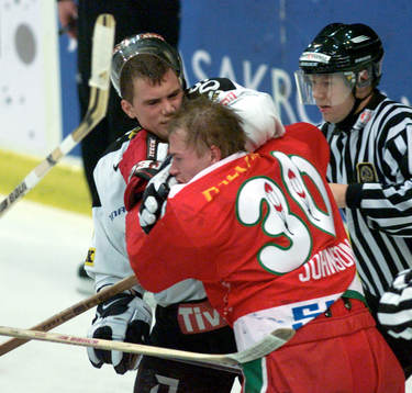 Jonas Johnsson, Frölunda (Slagsmål)