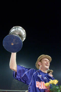 Michael Svensson, Halmstad. (Jubel, von Rosens pokal)