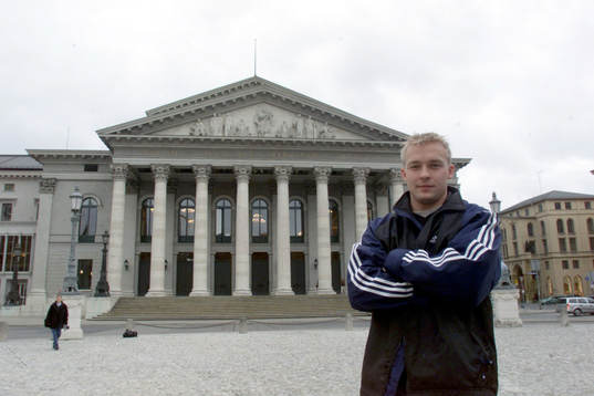 Peter Lennartsson, Halmstad (Nationalteatern i München.)
