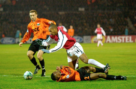 Thierry Henry, Arsenal och Isaac Okoronkwo, Shakhtar