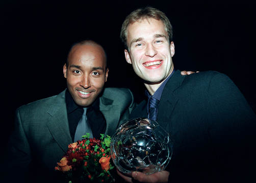 Prisutdelare Martin Dahlin och Årets Målvakt, Håkan